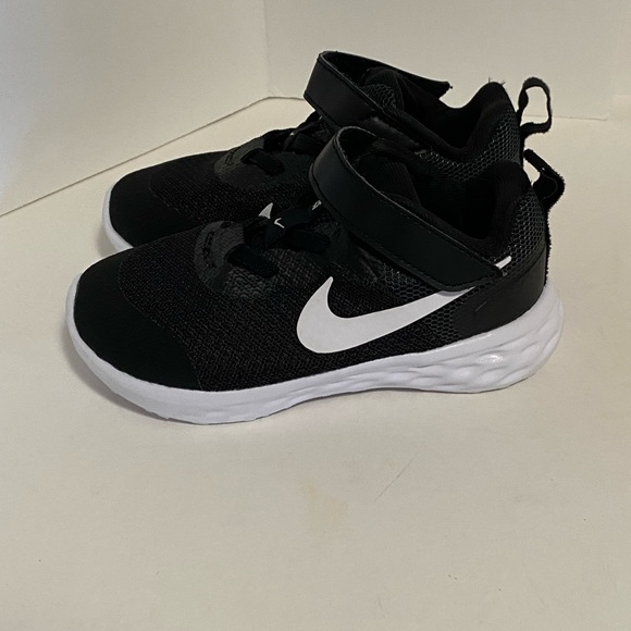 Nike Revolution 6 Good Condition Toddler 8C - Picture 3 of 14